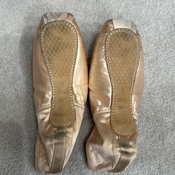Nikolay Dream pointe shoes size 5 XXX MF work once - Picture 2 of 5